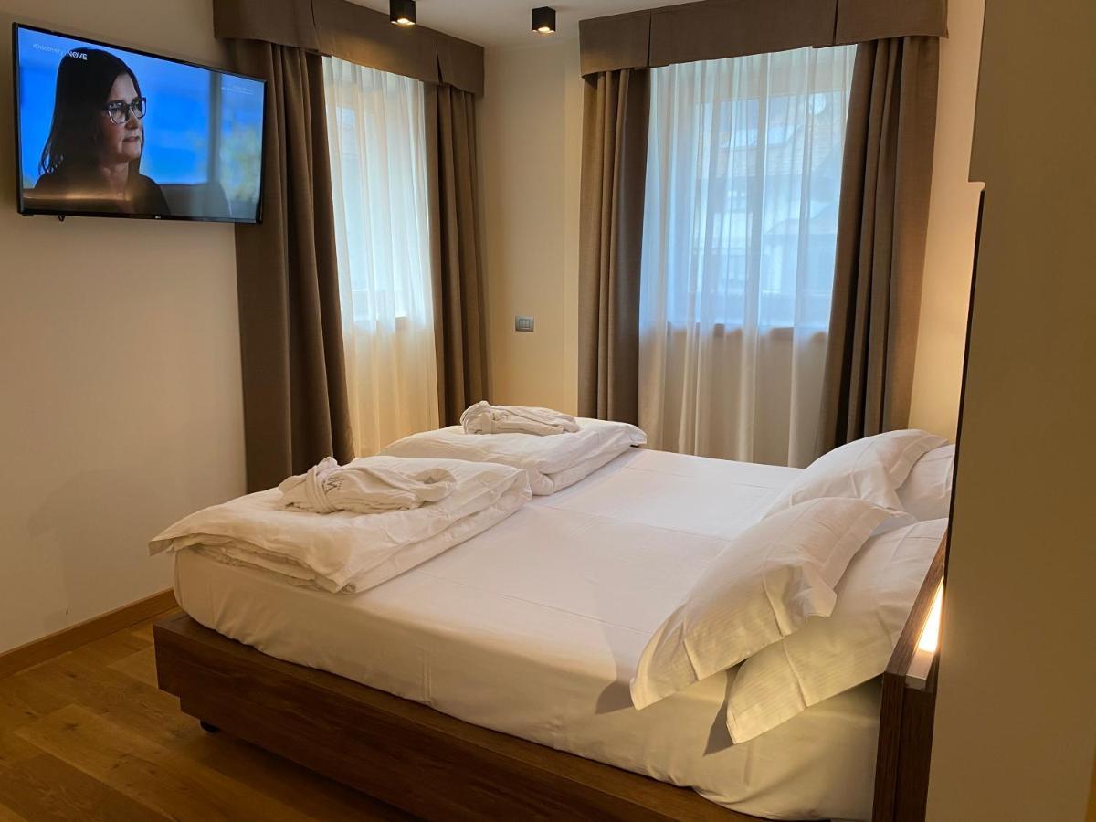 Dolomeet Boutique Hotel Pinzolo Exteriör bild