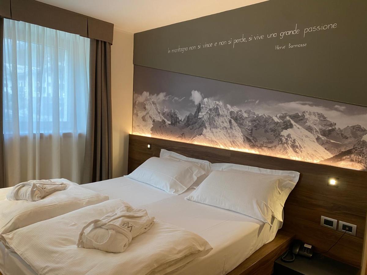 Dolomeet Boutique Hotel Pinzolo Exteriör bild