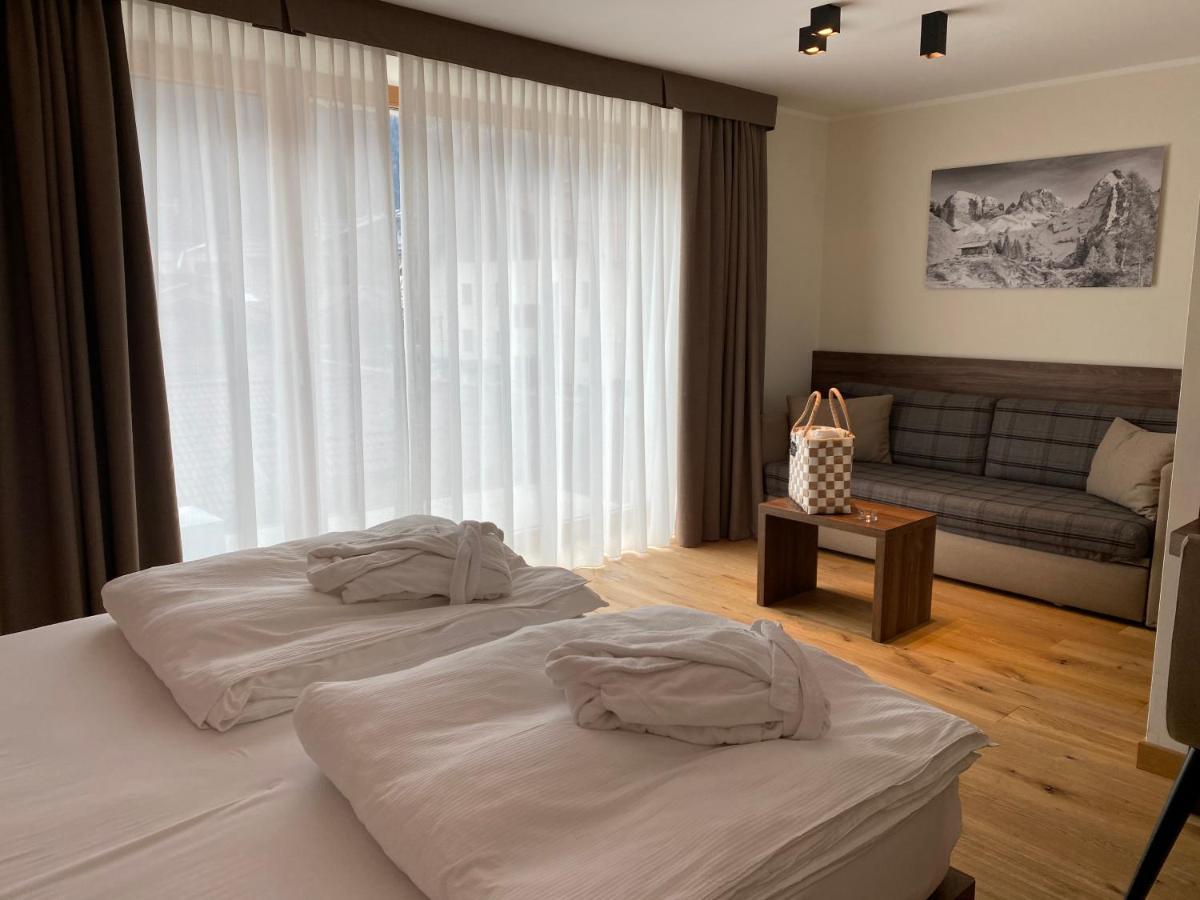 Dolomeet Boutique Hotel Pinzolo Exteriör bild