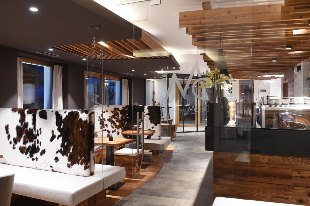 Dolomeet Boutique Hotel Pinzolo Exteriör bild