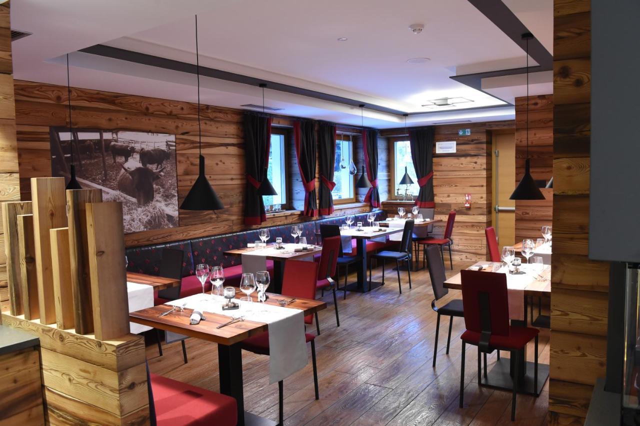 Dolomeet Boutique Hotel Pinzolo Exteriör bild