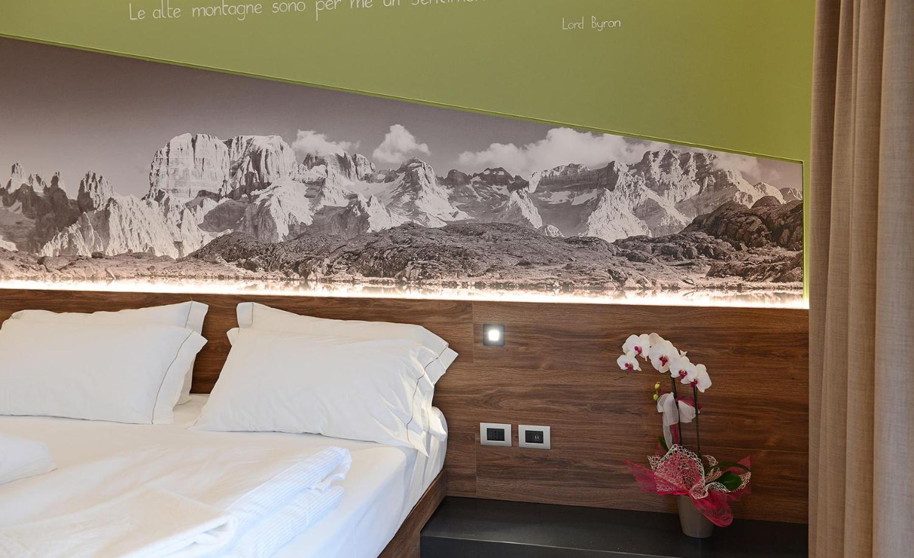 Dolomeet Boutique Hotel Pinzolo Exteriör bild
