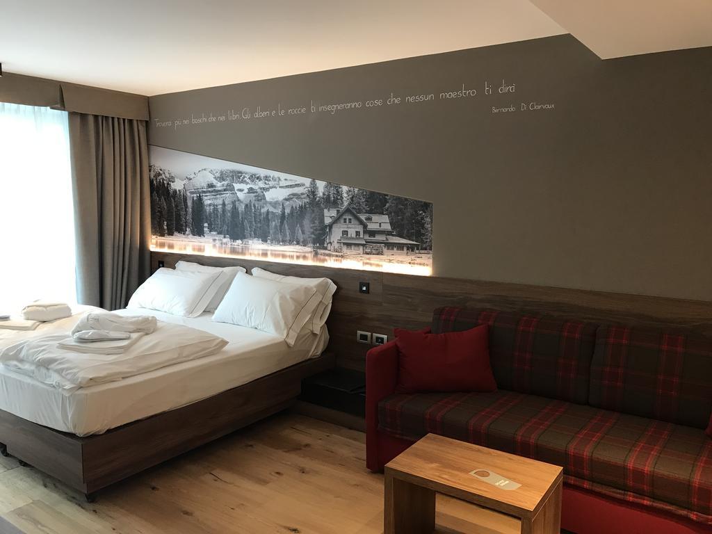 Dolomeet Boutique Hotel Pinzolo Exteriör bild