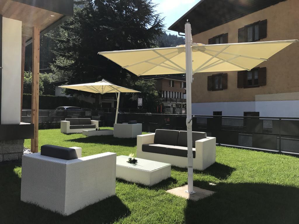 Dolomeet Boutique Hotel Pinzolo Exteriör bild