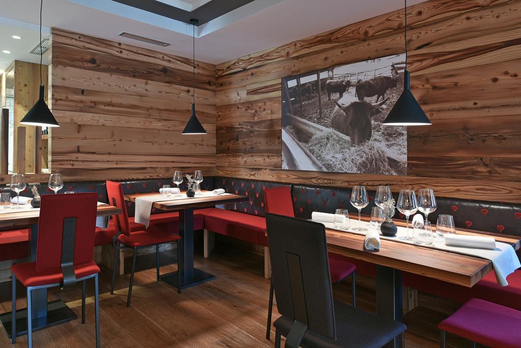 Dolomeet Boutique Hotel Pinzolo Exteriör bild