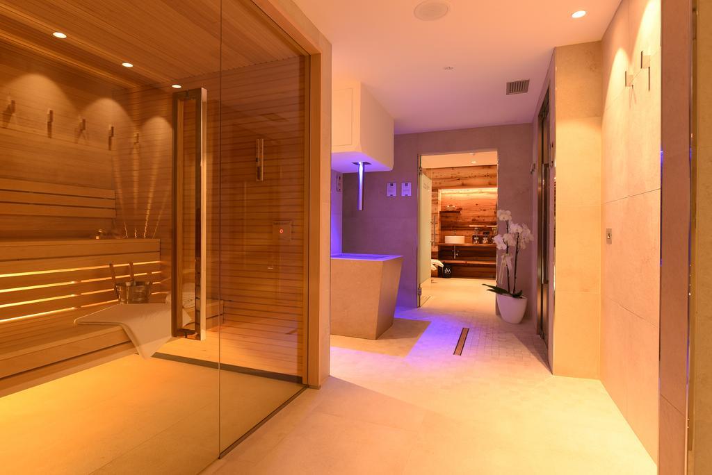 Dolomeet Boutique Hotel Pinzolo Exteriör bild