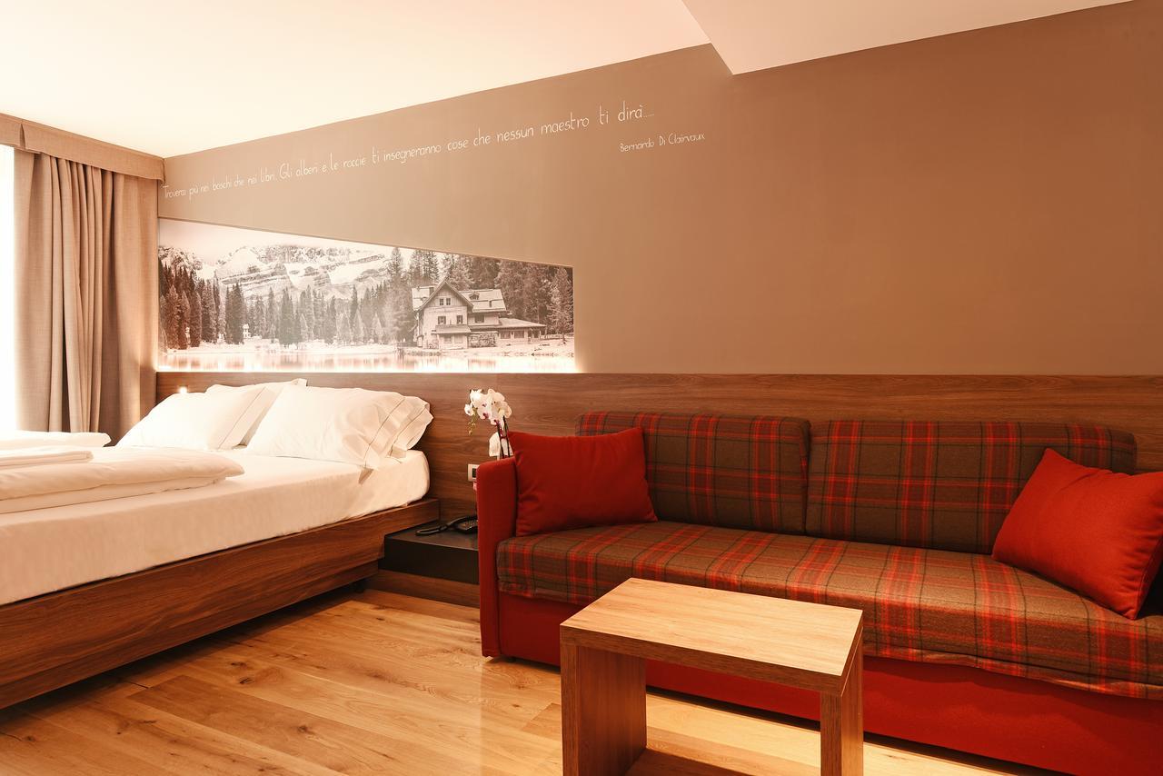 Dolomeet Boutique Hotel Pinzolo Exteriör bild